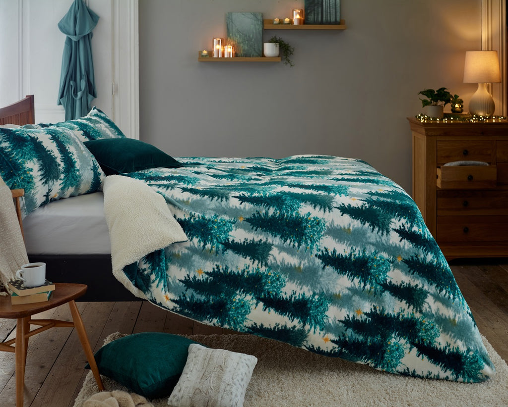 Deyongs 1846 Christmas Tree Fleece Multi Duvet Set