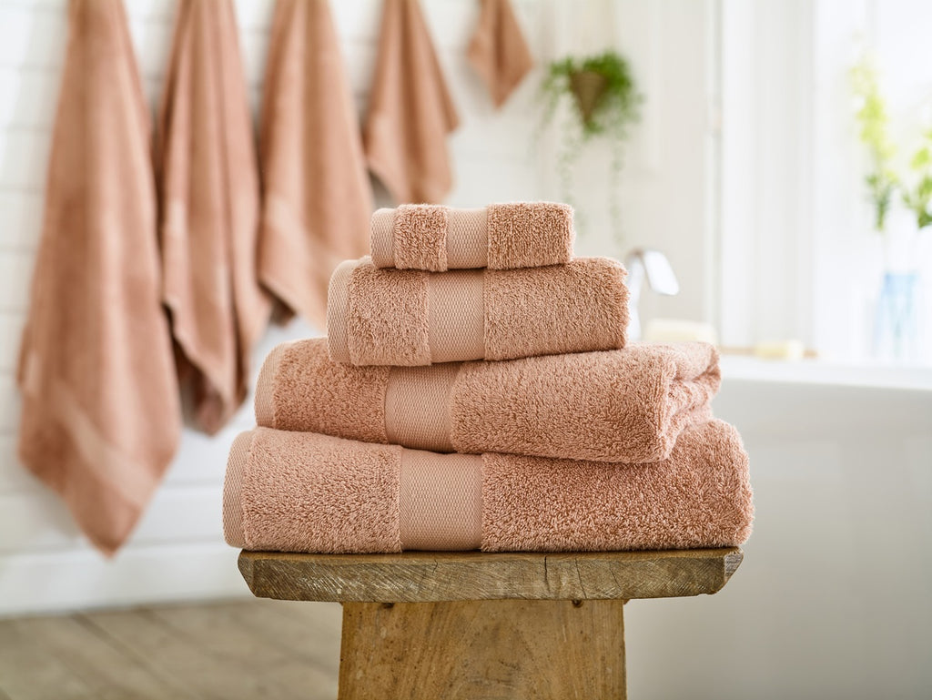 Deyongs Egyptian Embrace 100% Cotton 550gsm Coral Towels