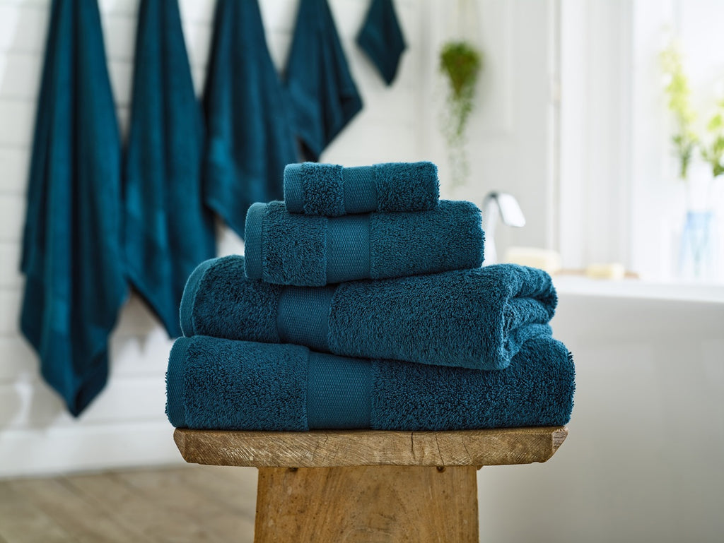 Deyongs Egyptian Embrace 100% Cotton 550gsm Peacock Towels
