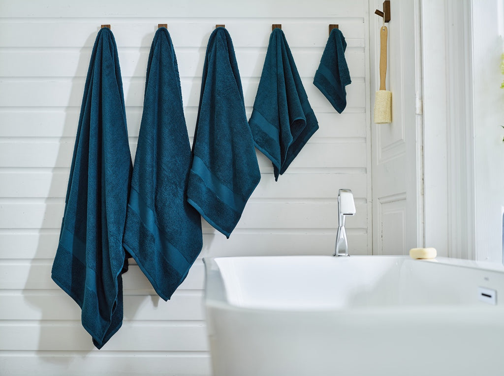 Deyongs Egyptian Embrace 100% Cotton 550gsm Peacock Towels