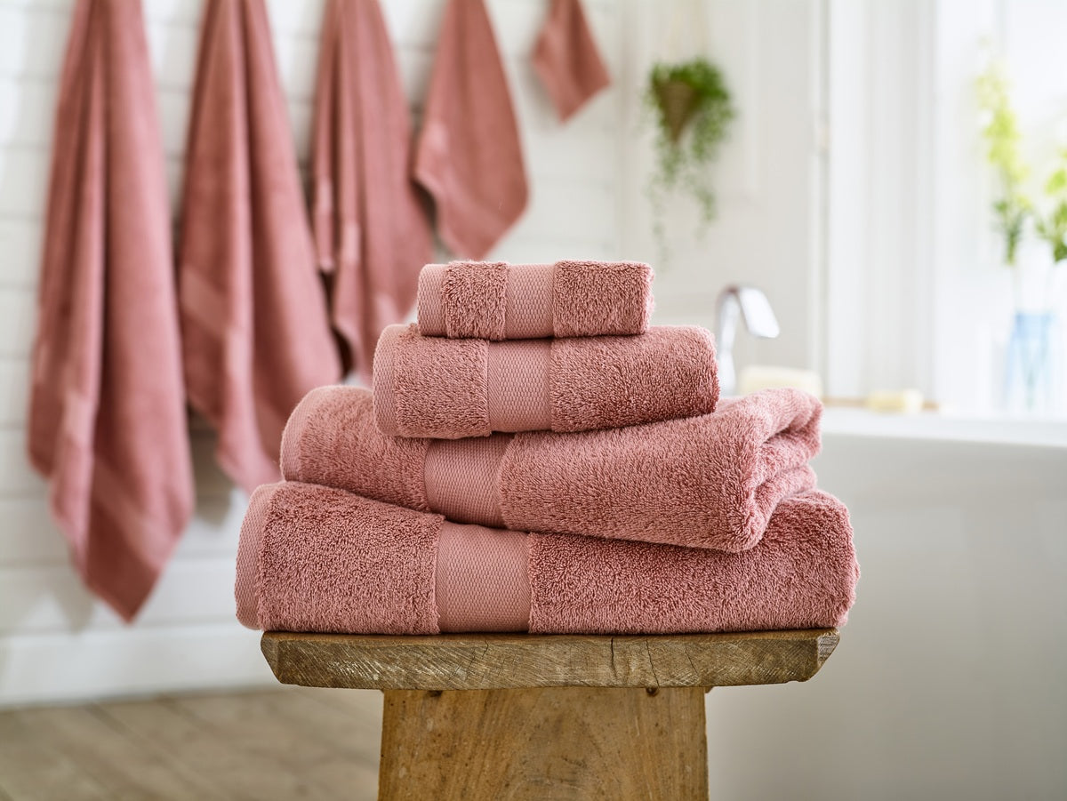 Deyongs Egyptian Embrace 100% Cotton 550gsm Rose Towels