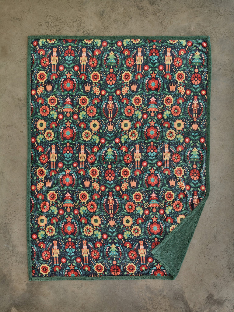 Deyongs 1846 Snuggle Touch Christmas 130cm x 170cm Throws