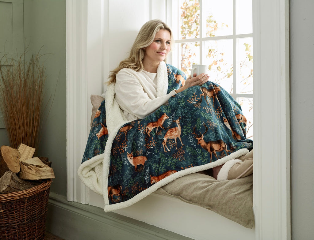 Deyongs 1846 Fox & Deer Teal 140cm x 180cm Heated Throw