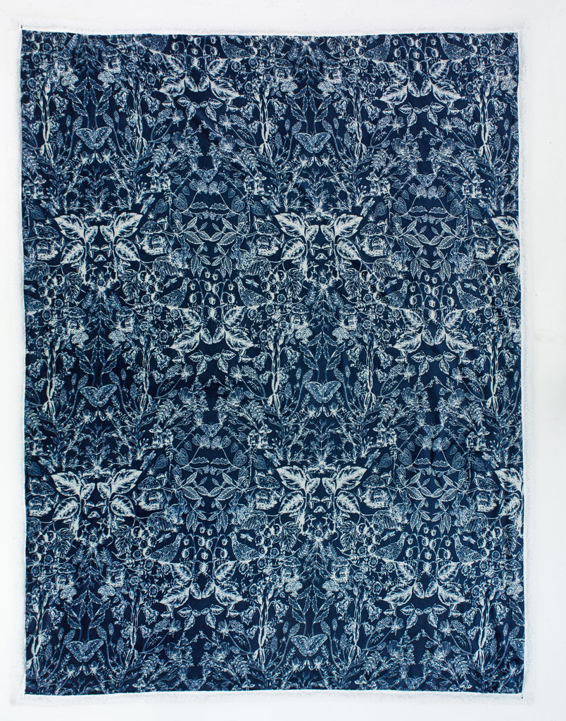 Deyongs 1846 Secret Garden Blue 140cm x 180cm Fleece Throw