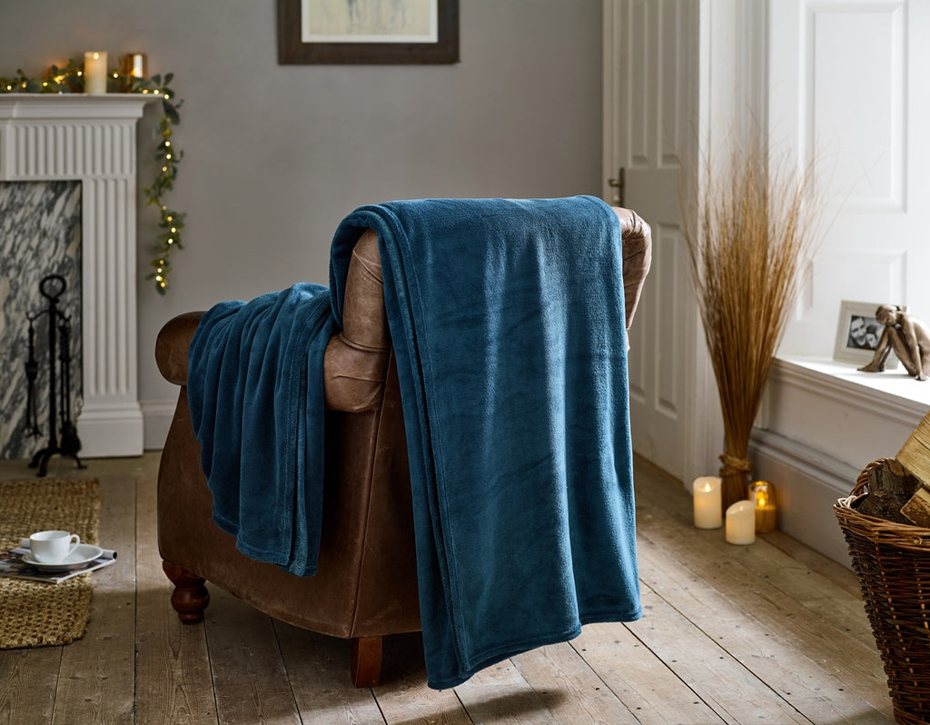 Deyongs 1846 The Big One 230cm x 270cm Throw