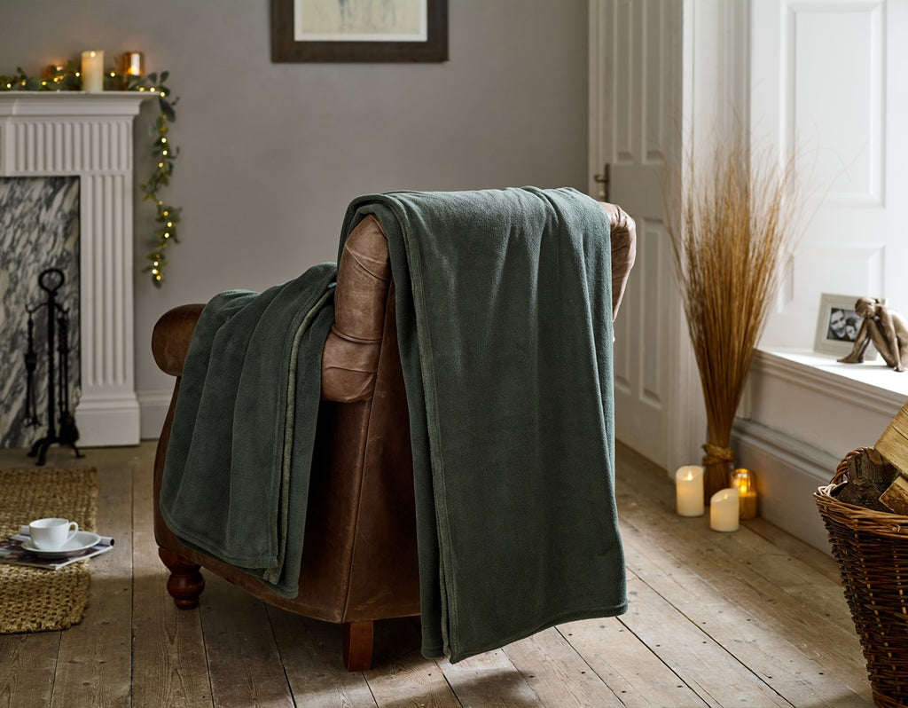 Deyongs 1846 The Big One 230cm x 270cm Throw