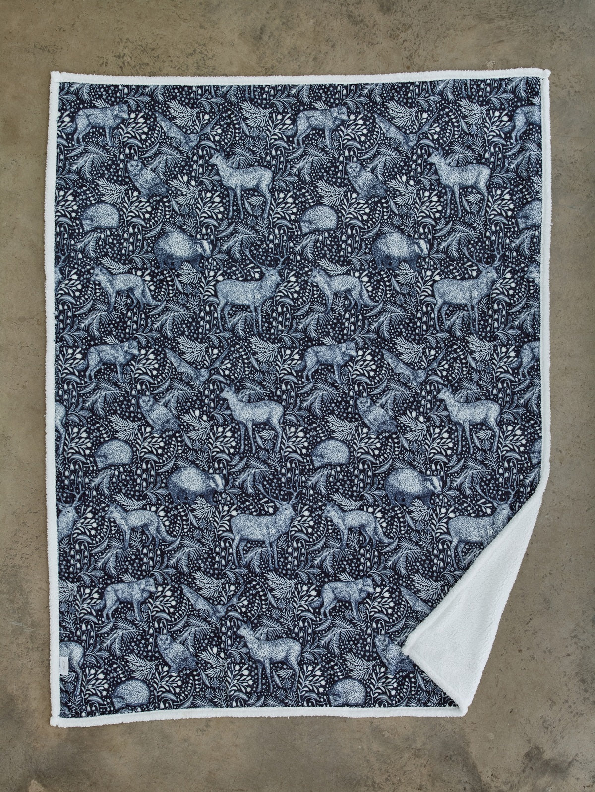 Deyongs 1846 Woodland Folk 140cm x 180cm Throws