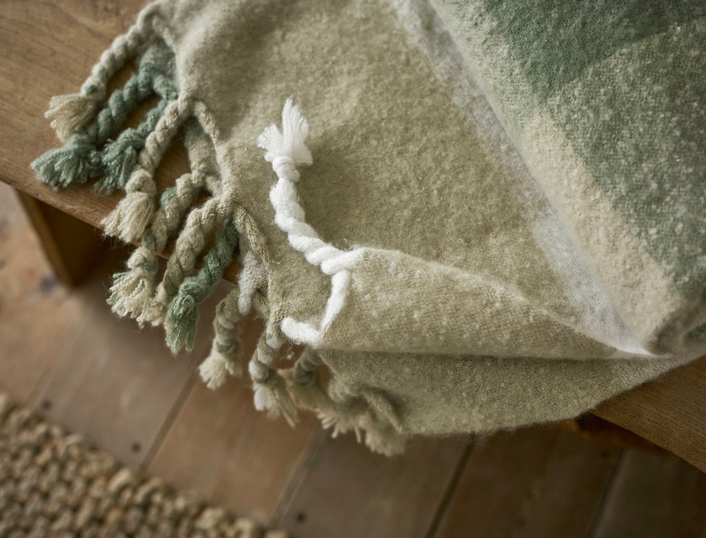 Deyongs York Supersoft Yarn Dyed Jacquard 130cm x 180cm Throws