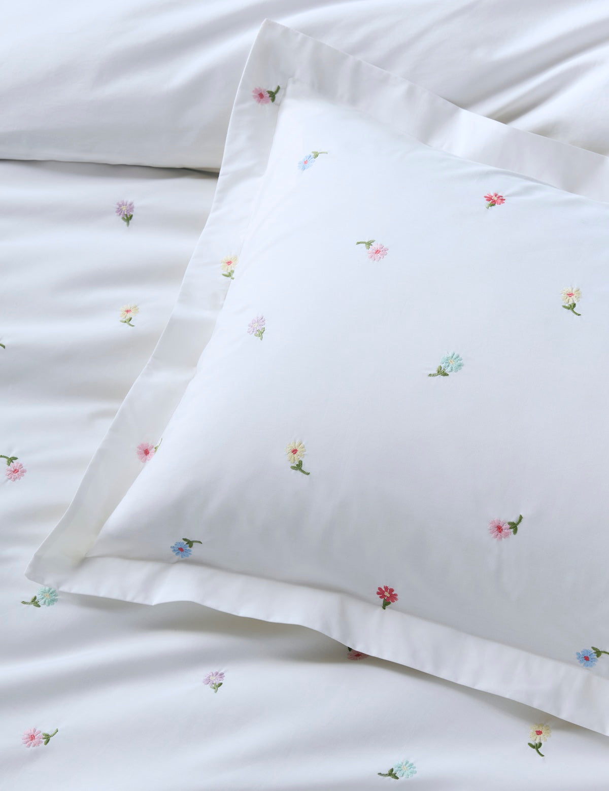 Bluebellgray Daisy Embroidered Multi Duvet Set