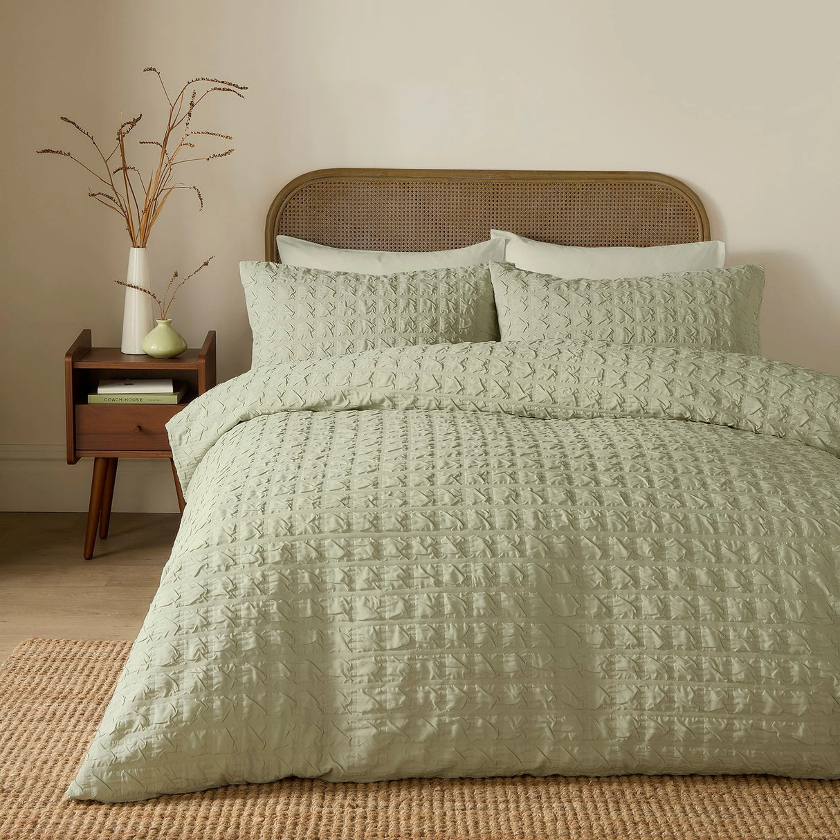 Serene Embossed Grid Duvet Set