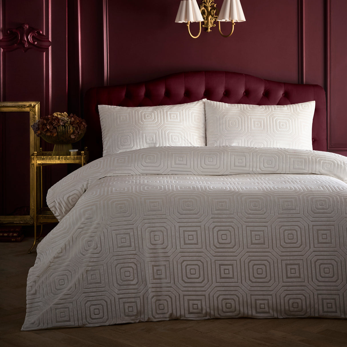 Laurence Llewelyn Bowen Emile Textured Cream Duvet Set