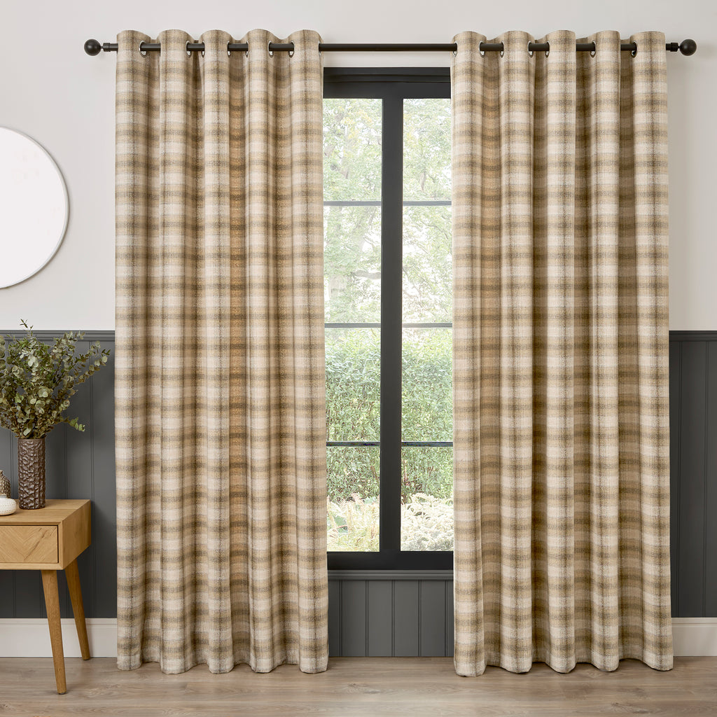 Curtina Everett Eyelet Lined Curtains