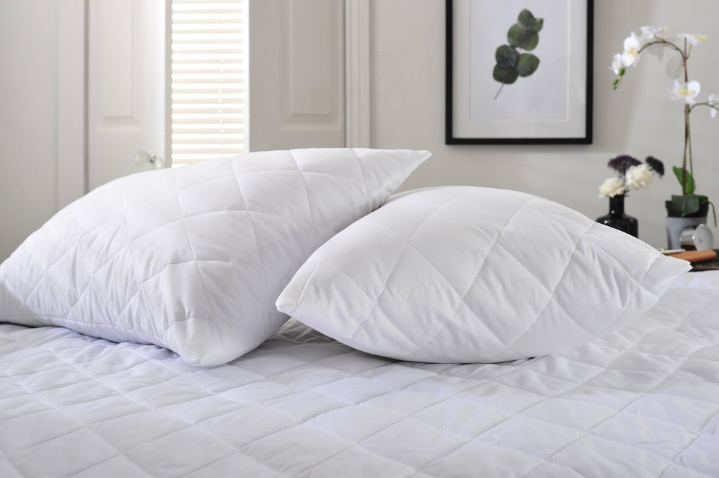 The Lyndon Company Easy Wash Mattress Protector