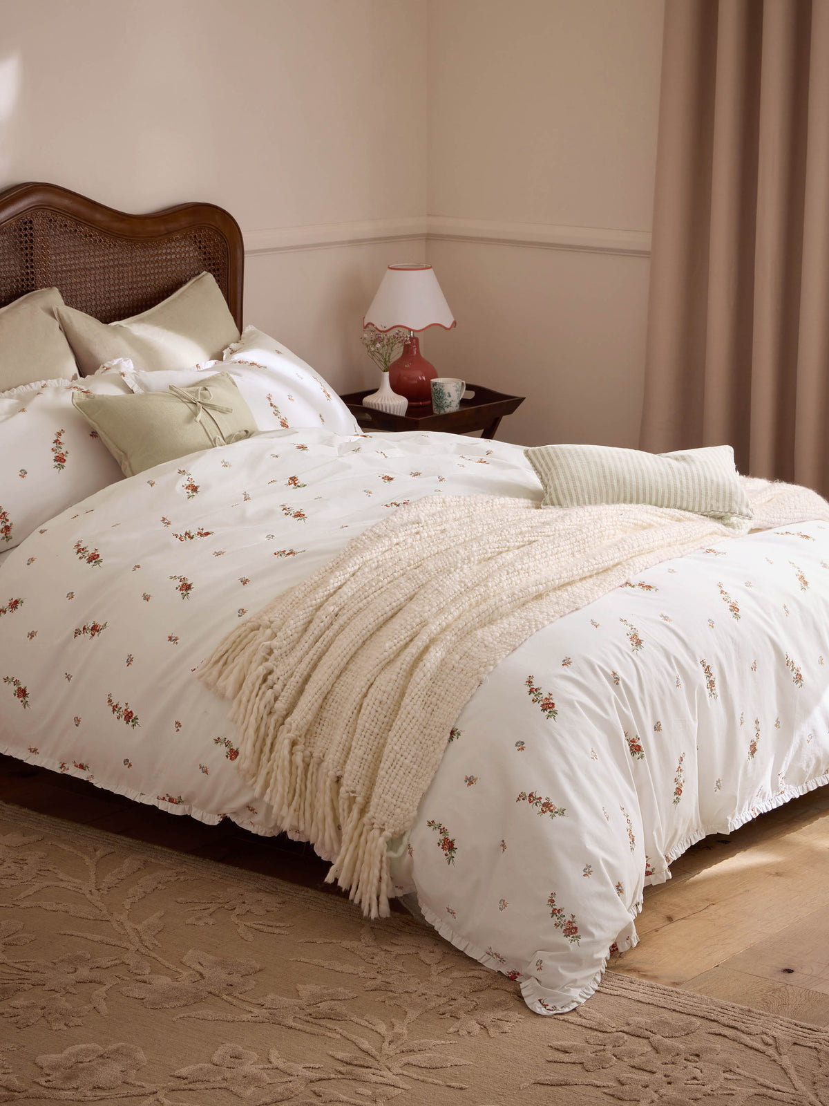 Laura Ashley Elsie Bouquet Pale Cranberry Duvet Set