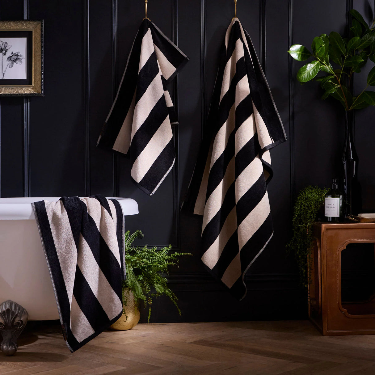 Laurence Llewelyn Bowen Festivo Stripe Black 100% Cotton Towels