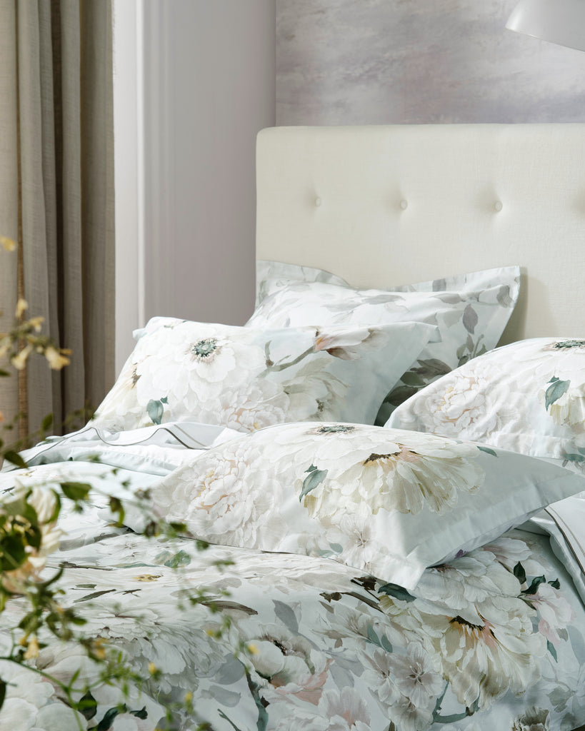 Designers Guild Fleur Blanche Platinum Duvet Set