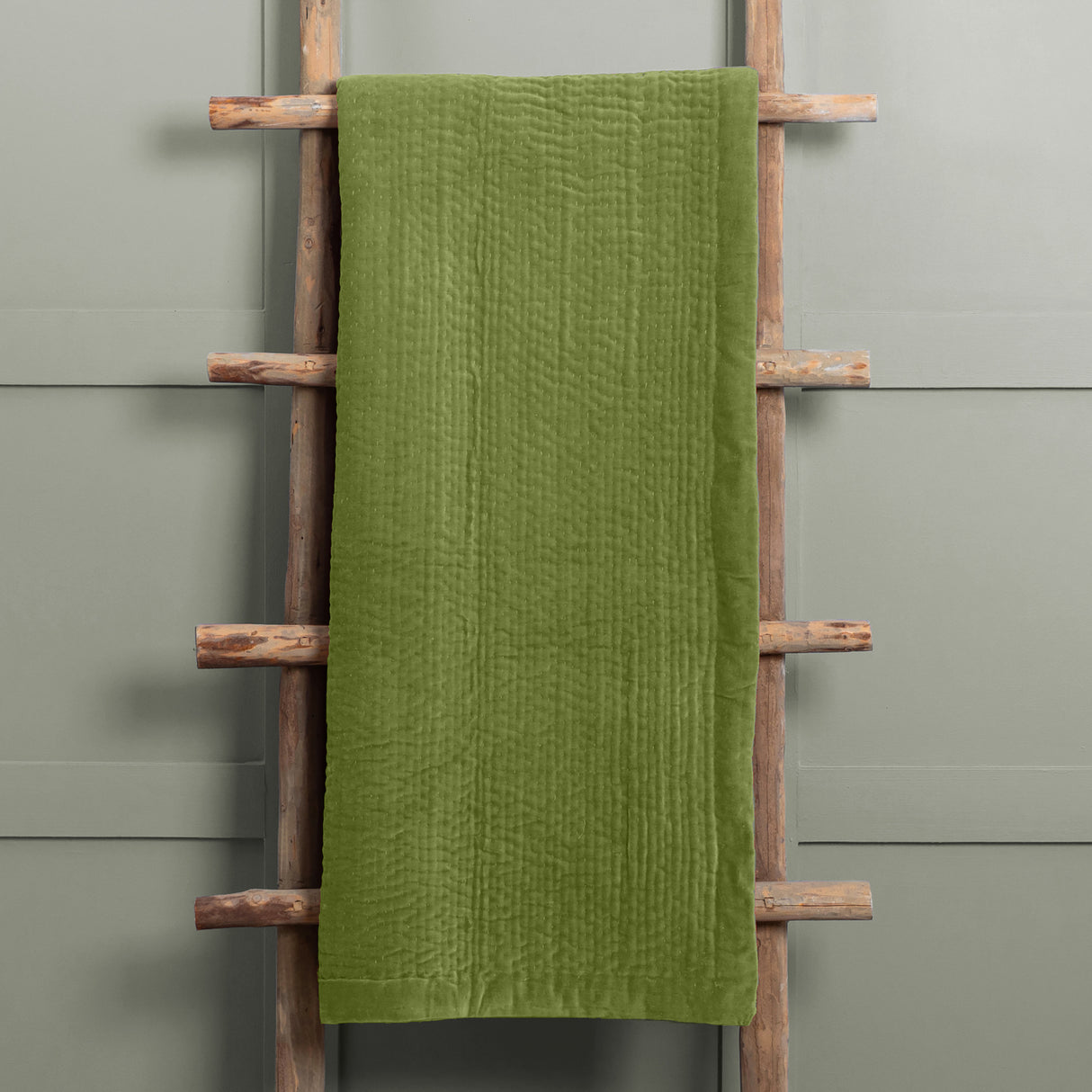Voyage Haze 140cm x 220cm Velvet Quilted Throw
