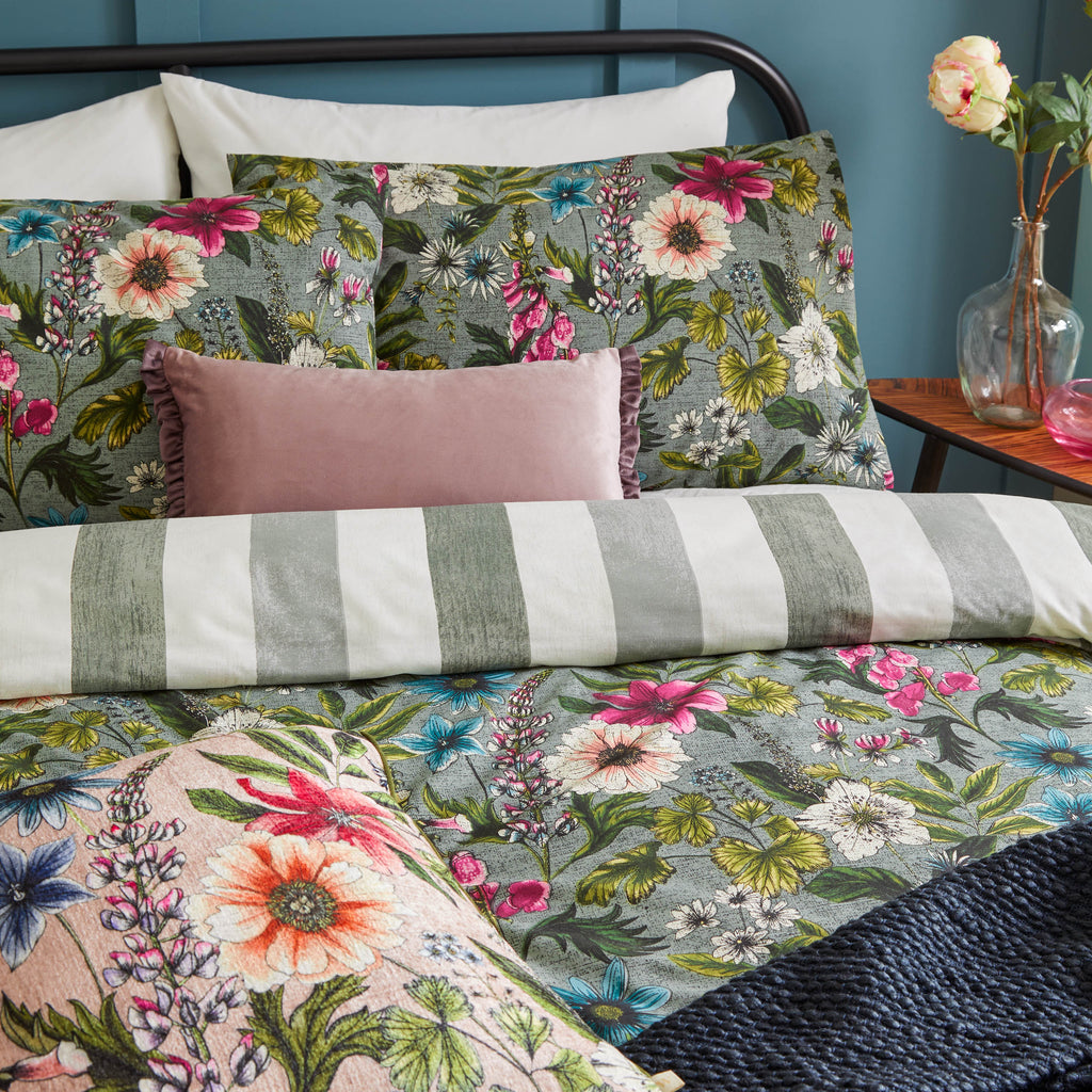 Wylder Nature Hidcote Manor Botanical Petrol Duvet Set