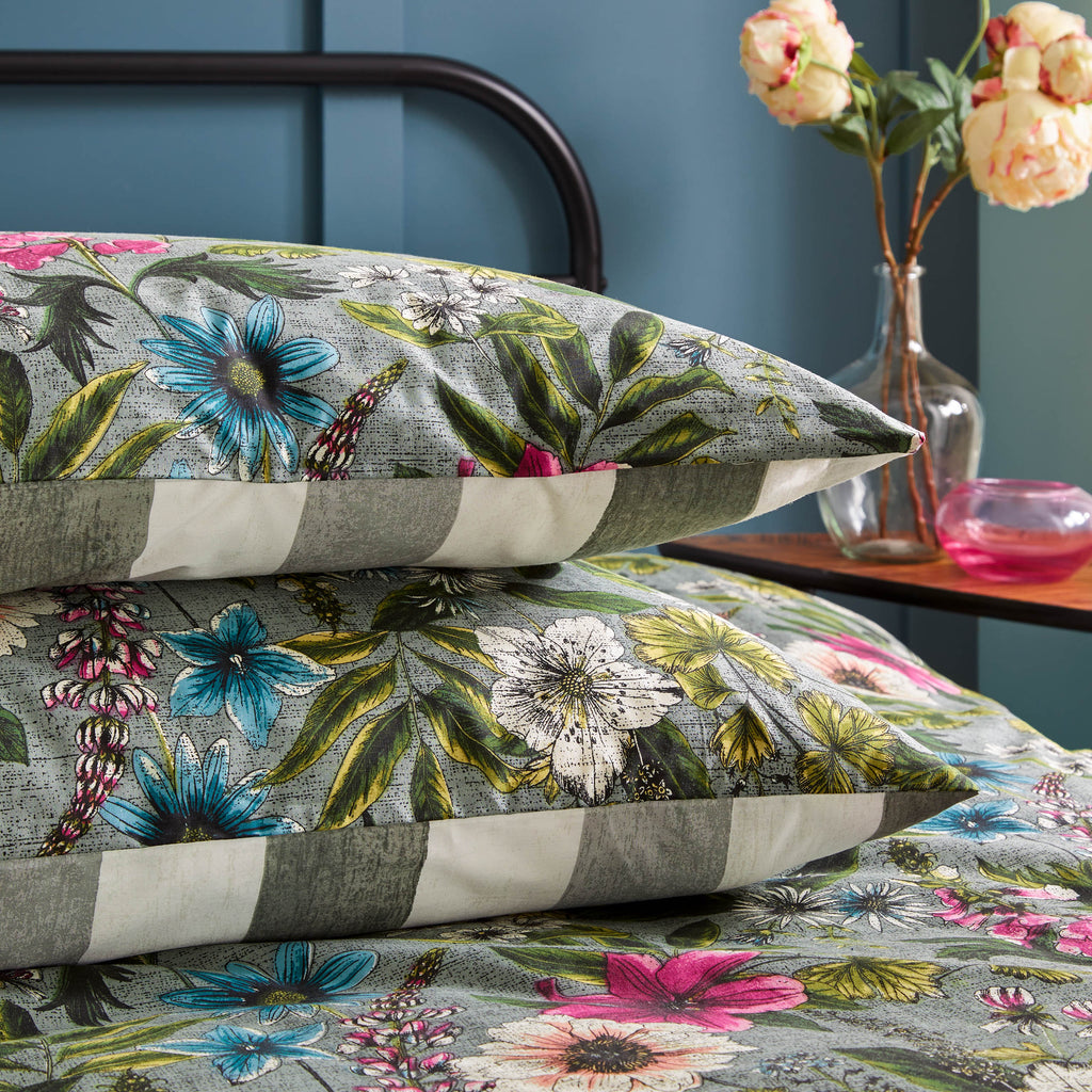 Wylder Nature Hidcote Manor Botanical Petrol Duvet Set