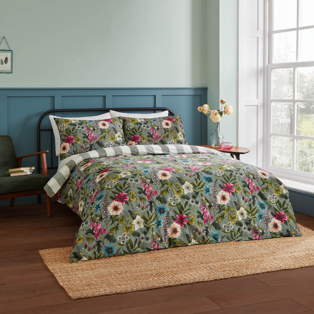 Wylder Nature Hidcote Manor Botanical Petrol Duvet Set