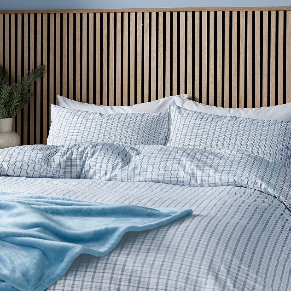 Helena Springfield Calico & Chalk Tranquil Check Duvet Set
