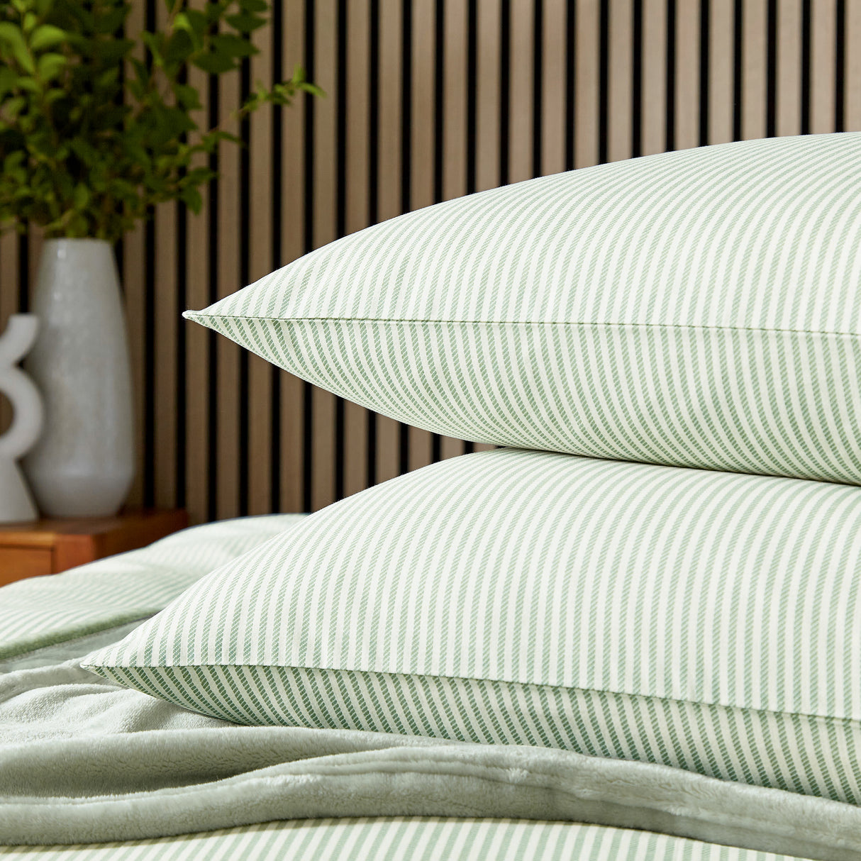 Helena Springfield Calico & Chalk Twill Stripe Duvet Set