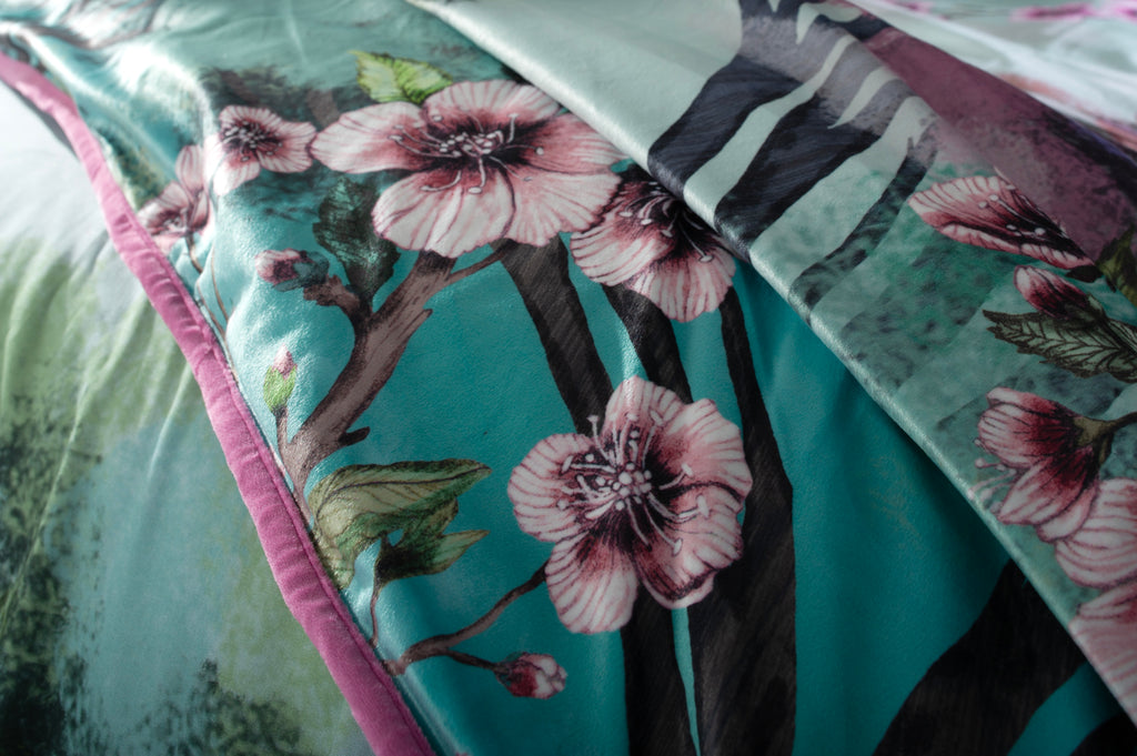 House of Norris Flight of the Heron Multi Duvet Set