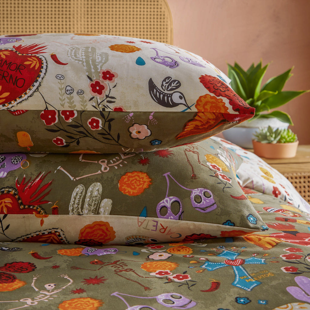 Furn La Vida Festive Reversible Multicoloured Duvet Set