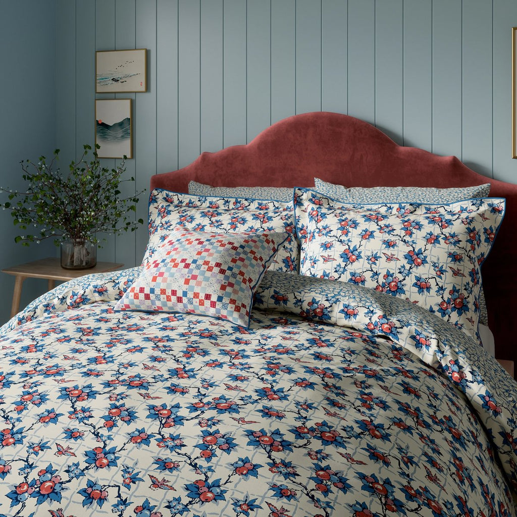 Land & Shore Berry Grove Blue/Red Duvet Set