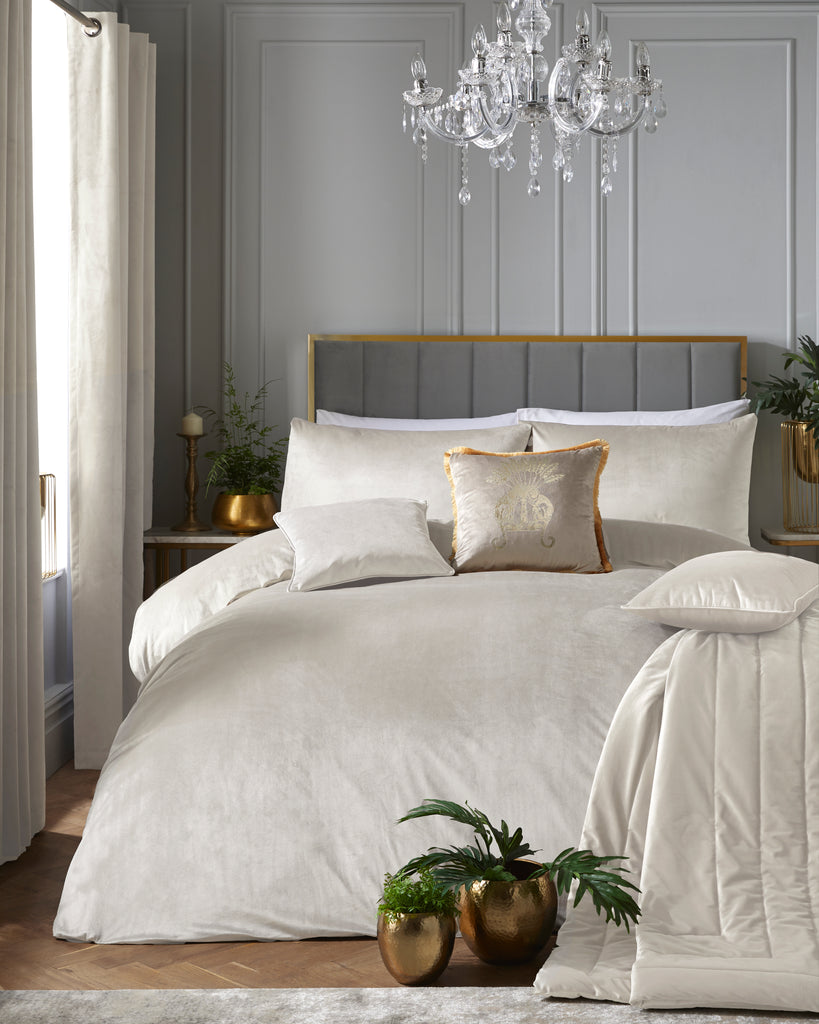 Laurence Llewelyn Bowen Montrose Luxury Velvet Duvet Set
