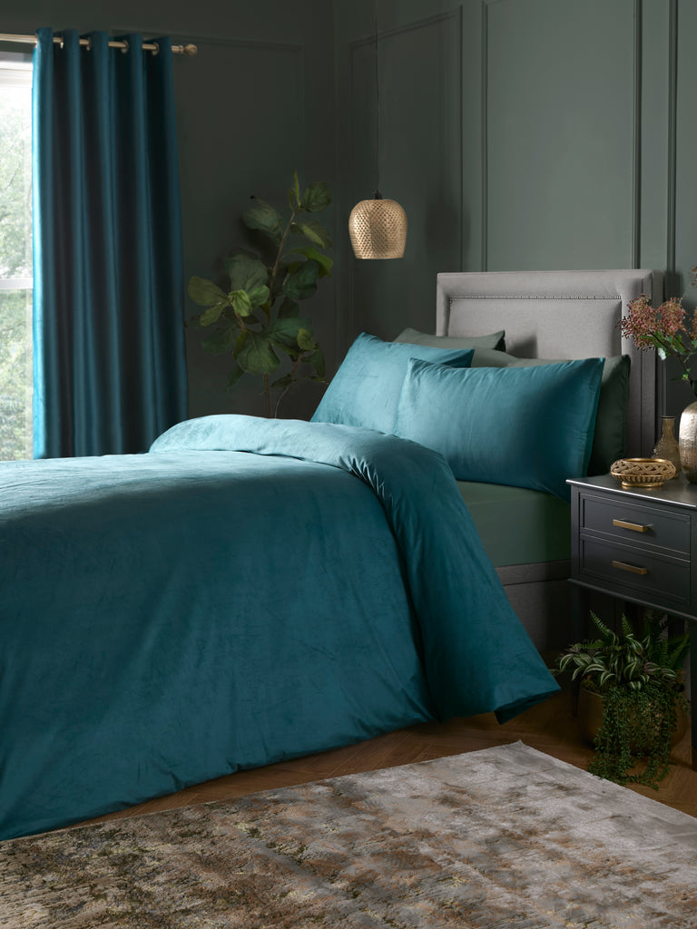 Laurence Llewelyn Bowen Montrose Luxury Velvet Duvet Set