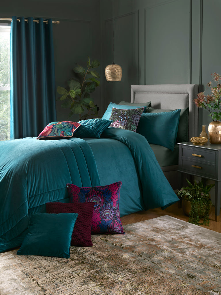 Laurence Llewelyn Bowen Montrose Luxury Velvet Duvet Set