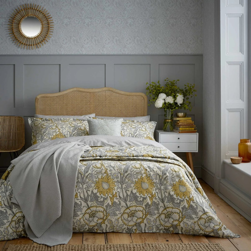 Morris & Co Pink & Rose Duvet Set