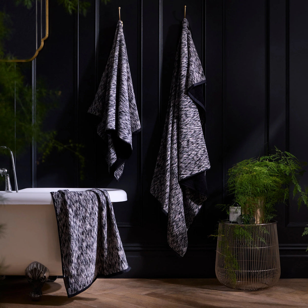 Laurence Llewelyn Bowen Orion Black 100% Cotton Towels