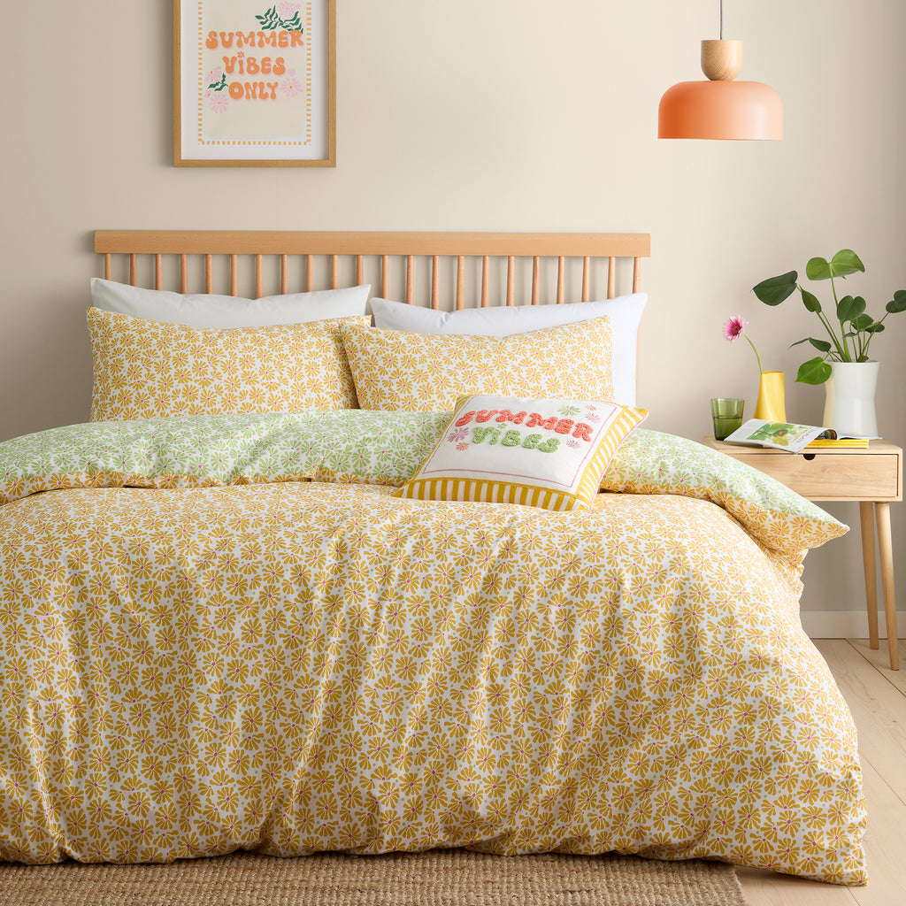 Fusion Bedding Retro Daisy Floral Yellow Duvet Set