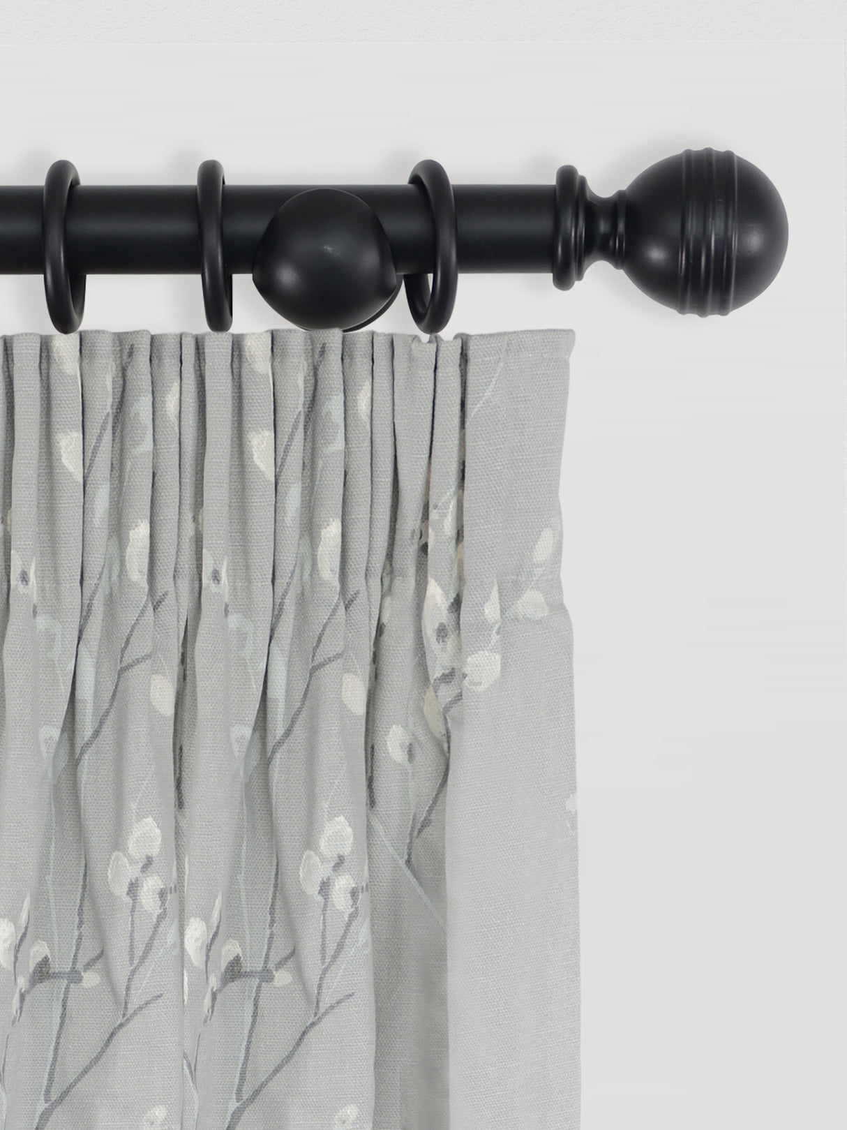 Laura Ashley Wooden Ribbed Ball Curtain Pole (ORDER ONLY)