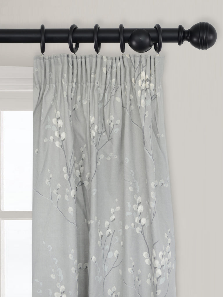 Laura Ashley Wooden Ribbed Ball Curtain Pole (ORDER ONLY)