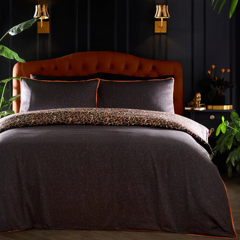 Laurence Llewelyn Bowen Roxy Leopard Print Black Duvet Set