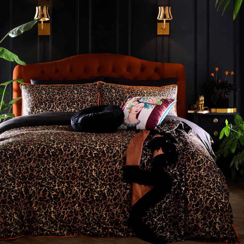 Laurence Llewelyn Bowen Roxy Leopard Print Black Duvet Set