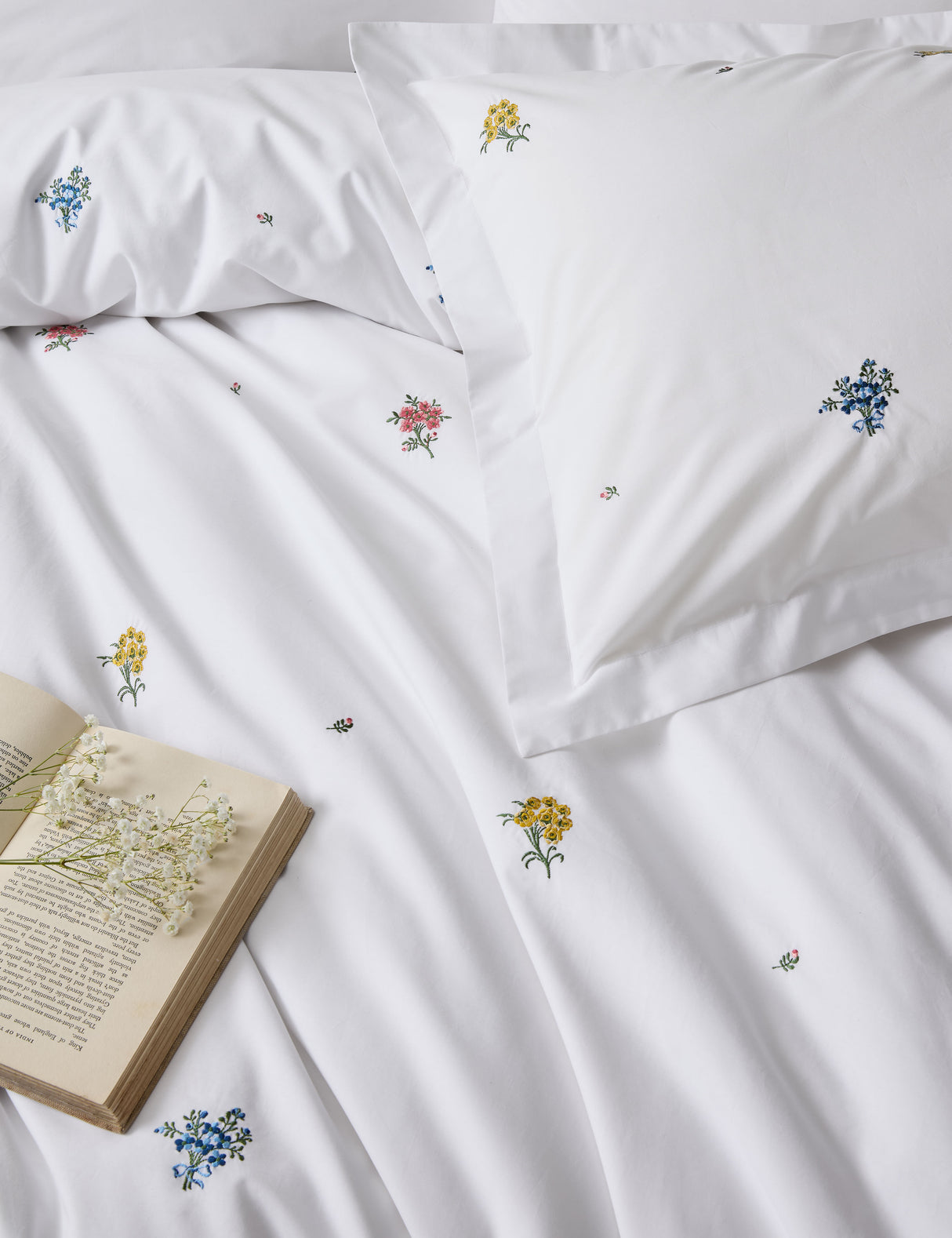 Historic Royal Palaces Royal Embroidery Multi Duvet Set