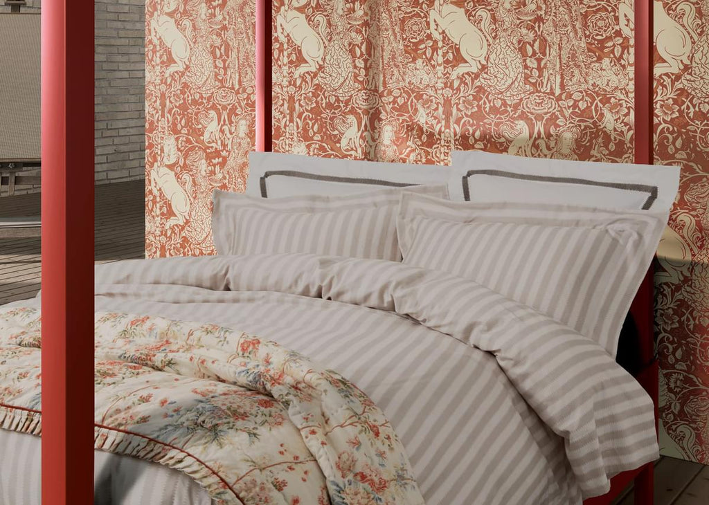 Sanderson x Giles Deacon Cupid`s Beau Quince/Chalk Duvet Set