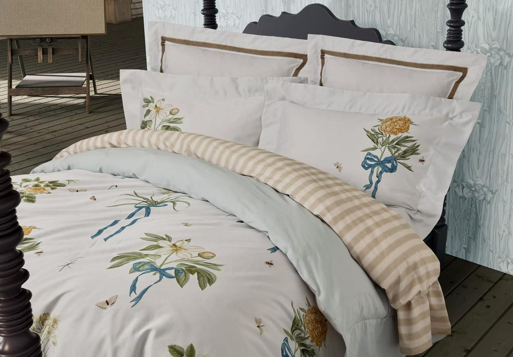 Sanderson x Giles Deacon Cupid`s Beau Quince/Chalk Duvet Set