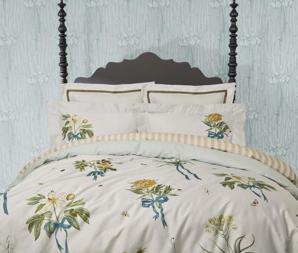 Sanderson x Giles Deacon Cupid`s Beau Quince/Chalk Duvet Set