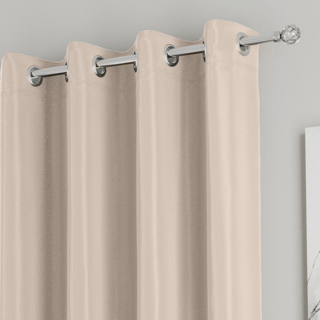 Tyrone Supersoft 66"x84" Door Curtain