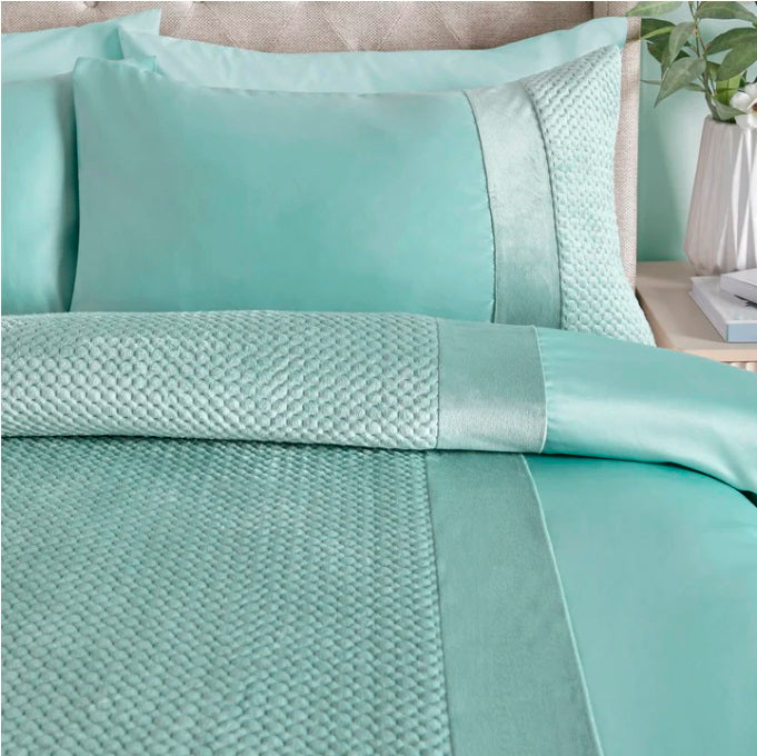 Soiree Iras Duvet Set