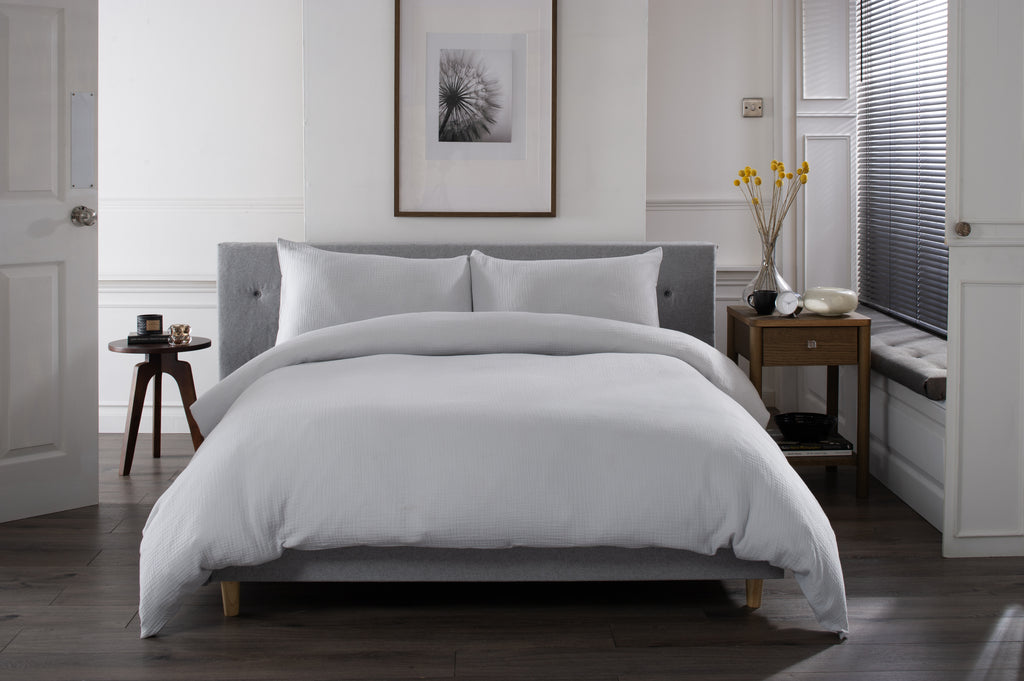 The Lyndon Company St. Quentin Duvet Set