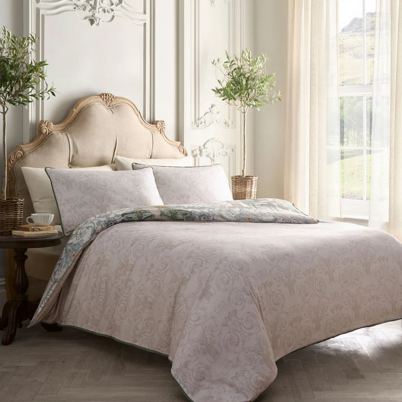 Laurence Llewelyn Bowen Tuscan Garden Green Duvet Set
