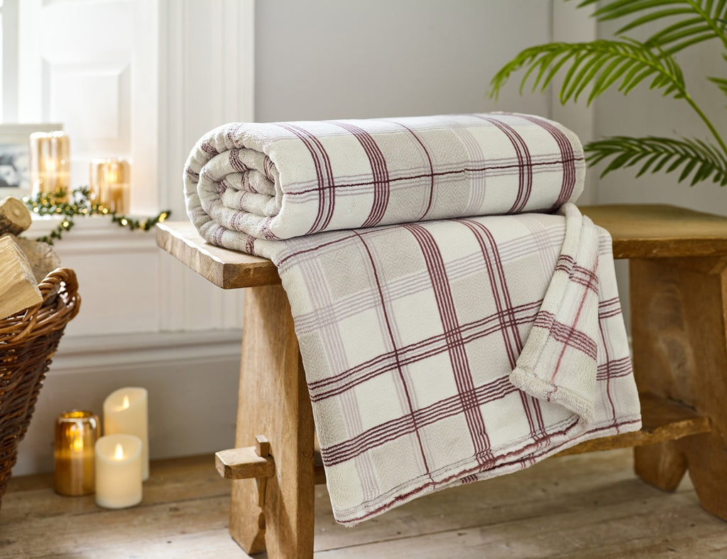 The Lyndon Company Hounds Check Burgundy 140cm x 180cm Throw