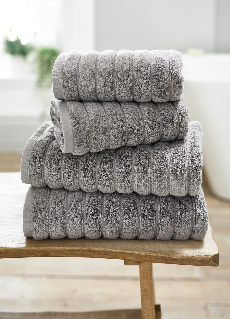 The Lyndon Company Ribbleton 100% BCI Cotton 700gsm Zero Twist Dove Grey Towels