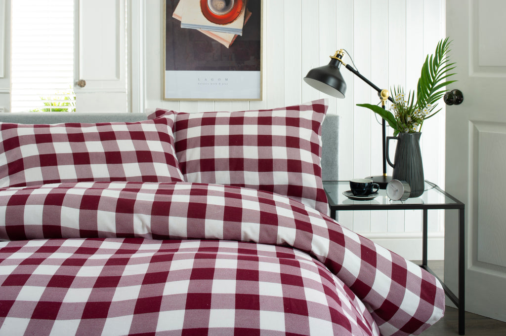 The Lyndon Company Ridgewood Red 100% Brushed Cotton Duvet Set